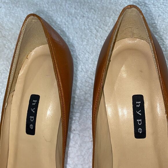 Hype Women’s Pumps(Size 10)   - Picture 7 of 11